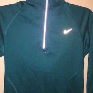 Nike half zip women's pullover. size xs